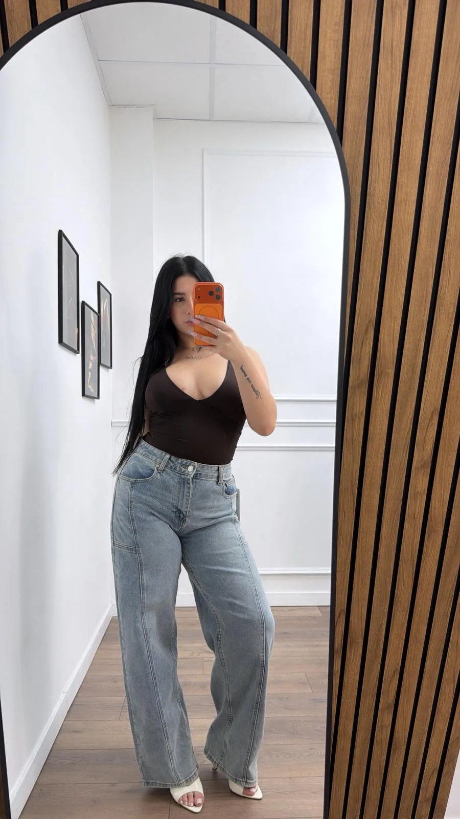 Body Deep V