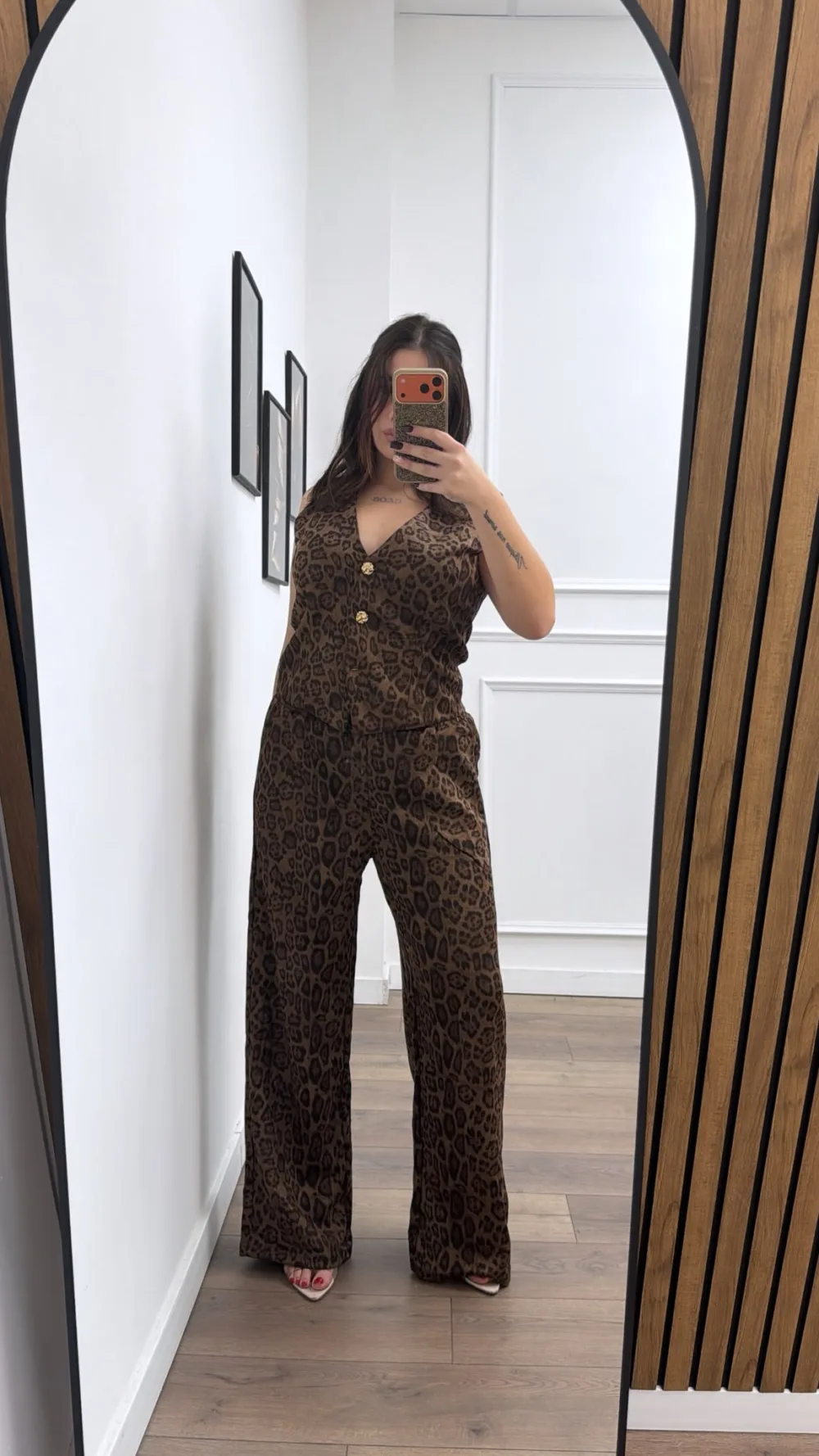 Coord Leo Gold Buttons